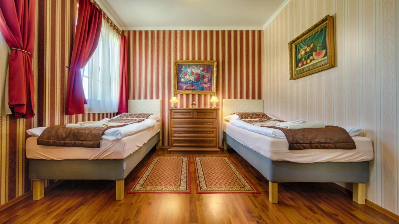 Hotel Tevel Sladkovicovo Buitenkant foto