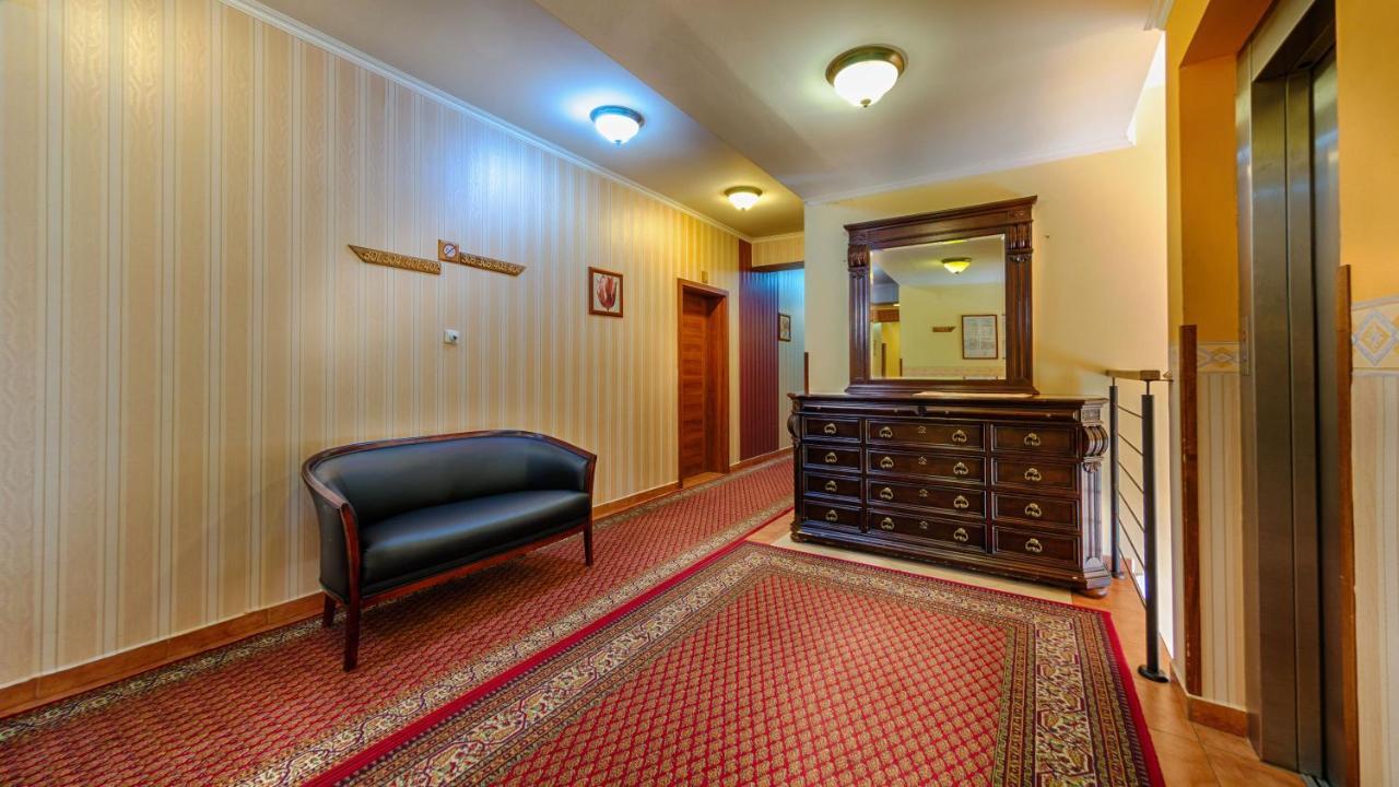 Hotel Tevel Sladkovicovo Buitenkant foto