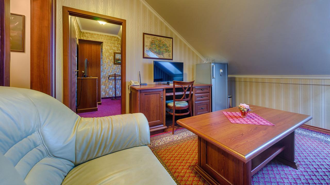 Hotel Tevel Sladkovicovo Buitenkant foto