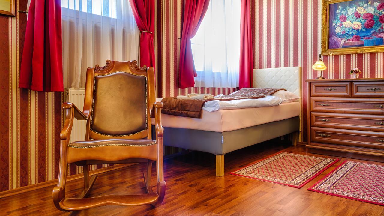 Hotel Tevel Sladkovicovo Buitenkant foto