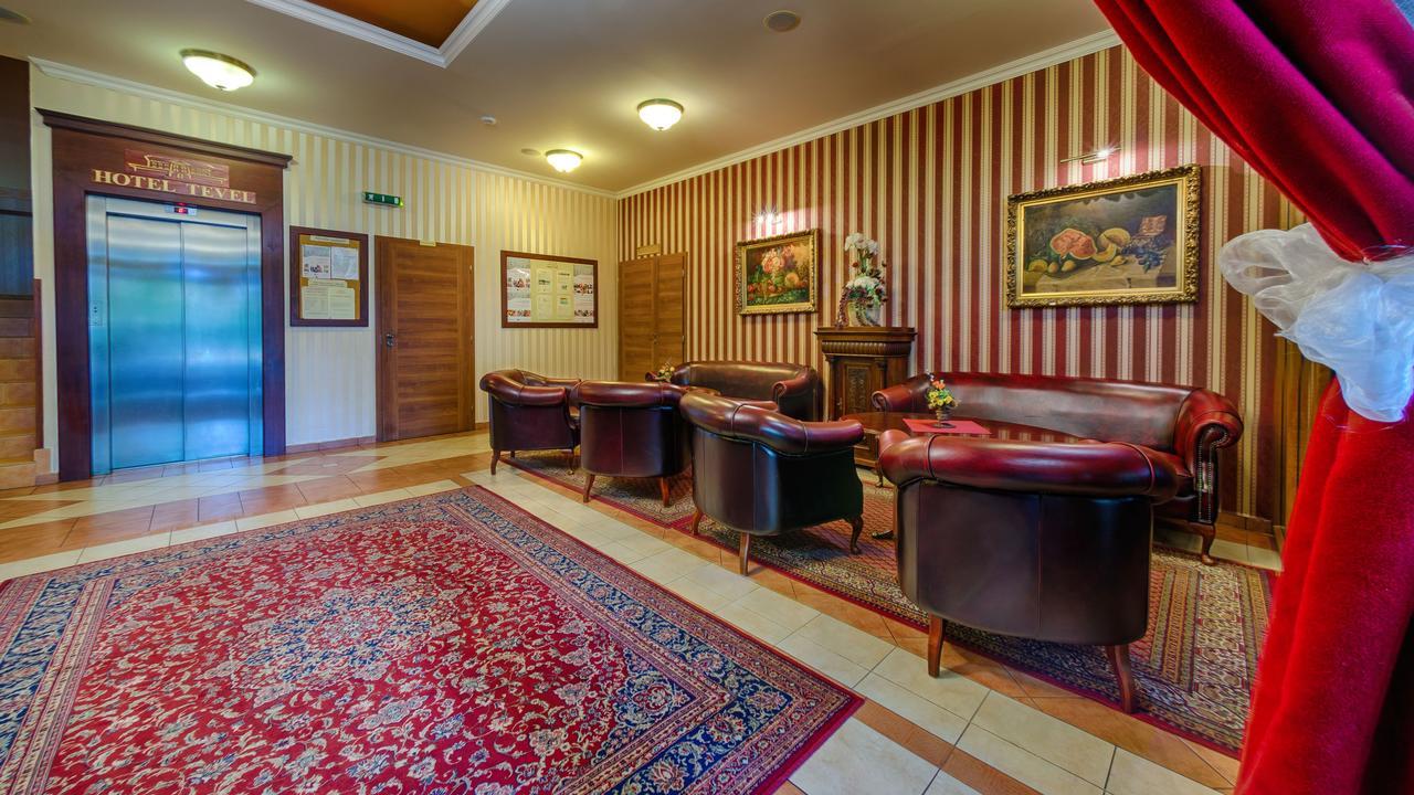 Hotel Tevel Sladkovicovo Buitenkant foto